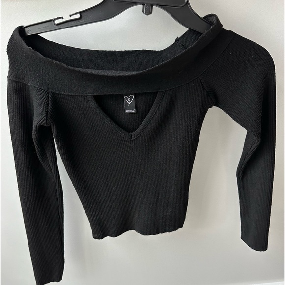 Black Longsleeve top - Picture 1 of 1